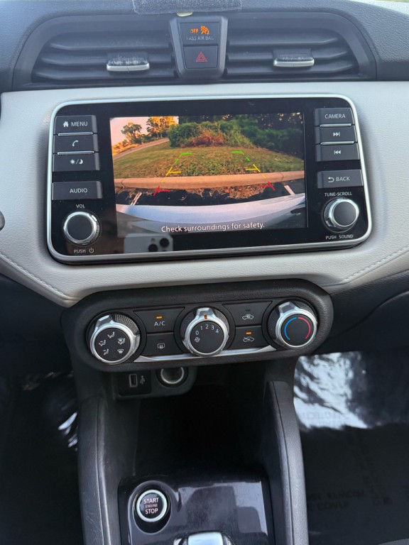 2021 Nissan Versa Image 19