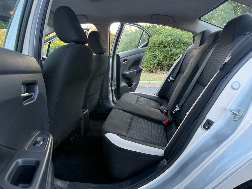 2021 Nissan Versa Image 22