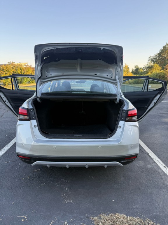 2021 Nissan Versa Image 23
