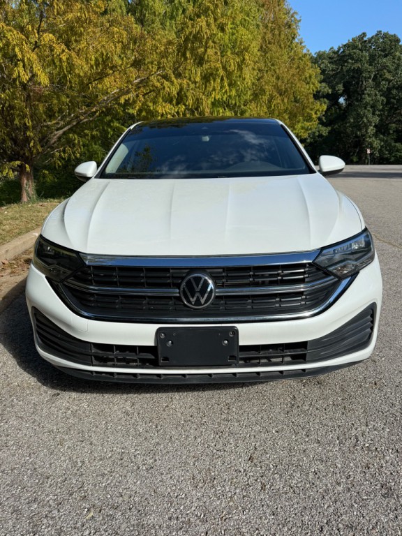 2023 Volkswagen Jetta Image 2
