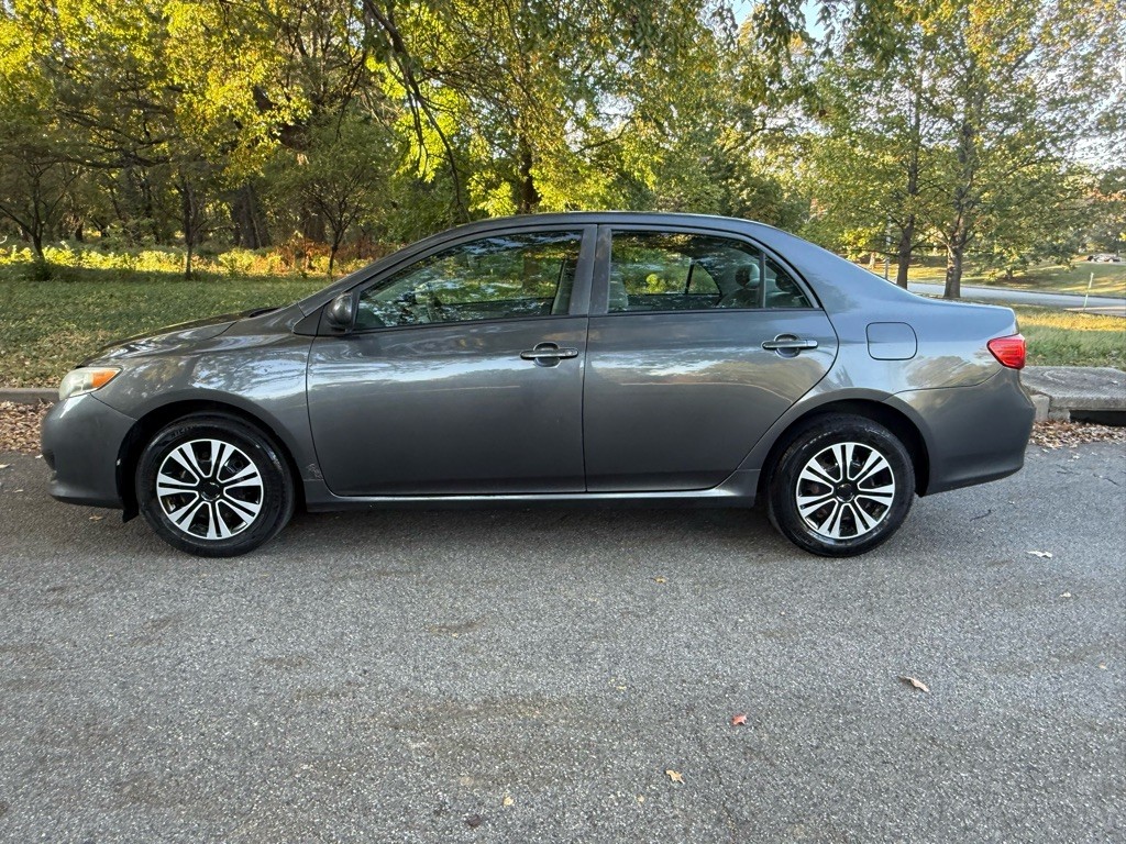 2010 Toyota Corolla Image 3