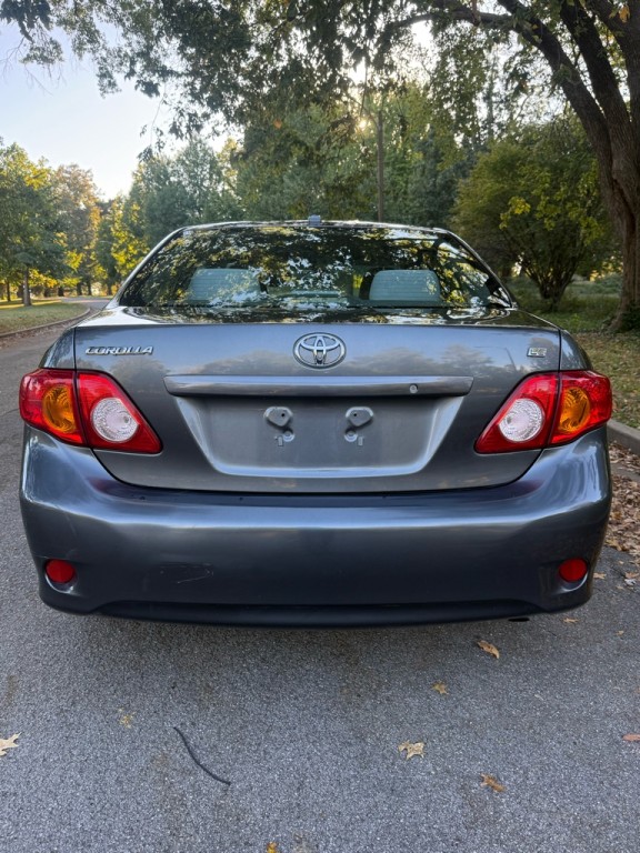 2010 Toyota Corolla Image 8