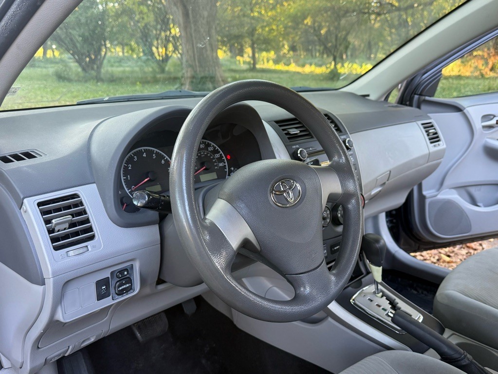 2010 Toyota Corolla Image 13