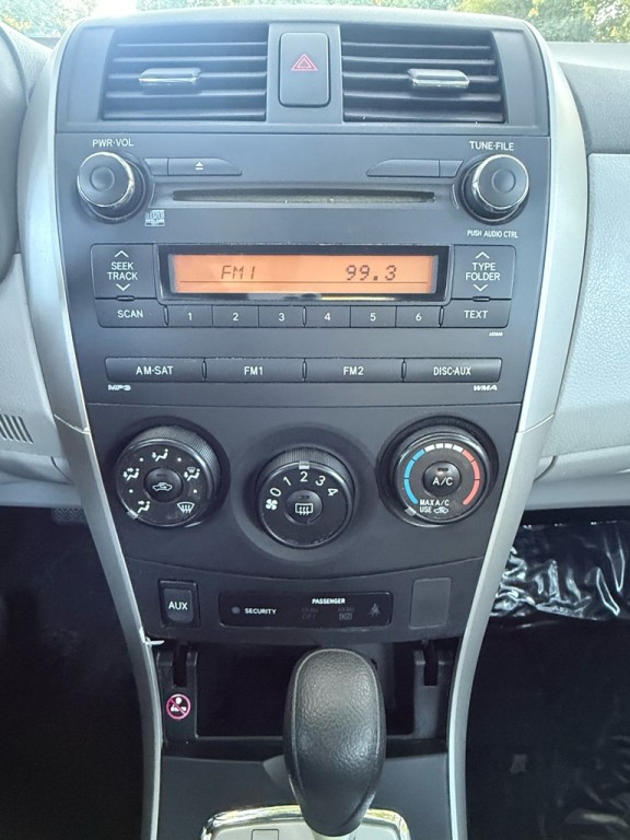 2010 Toyota Corolla Image 18