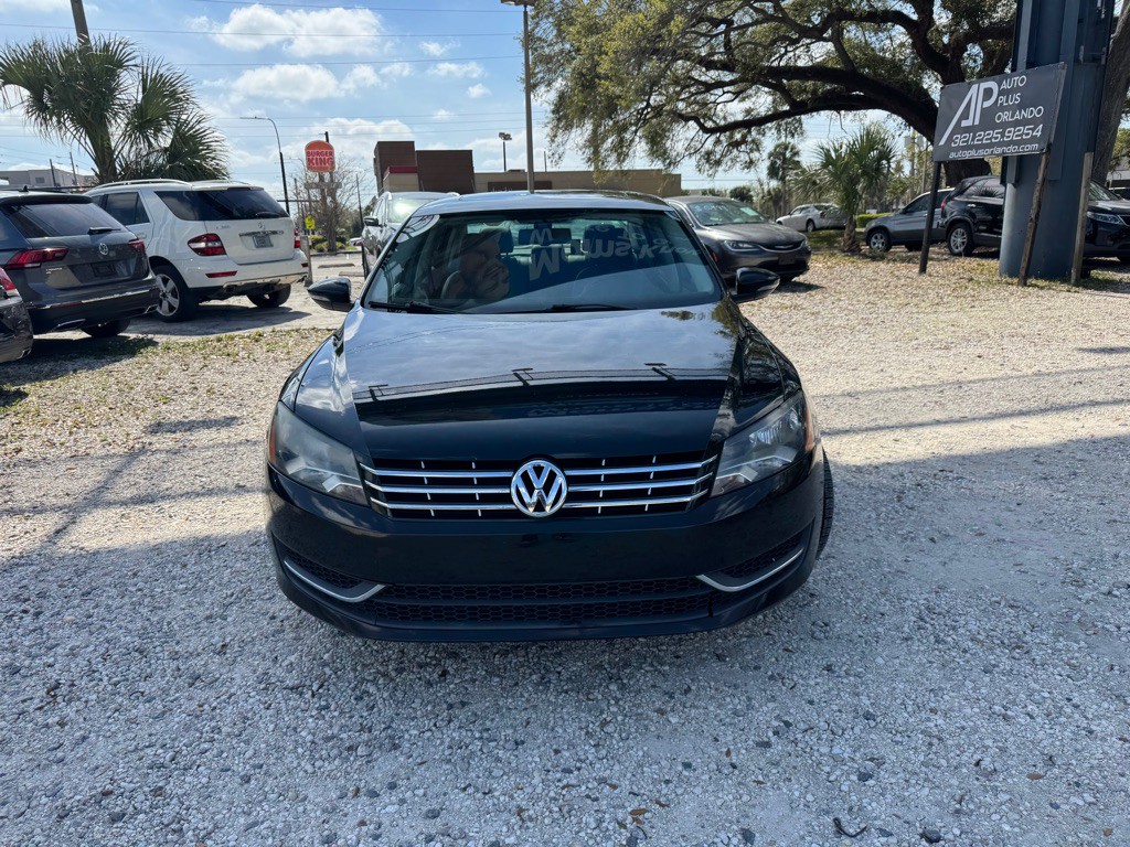2012 Volkswagen Passat Image 2