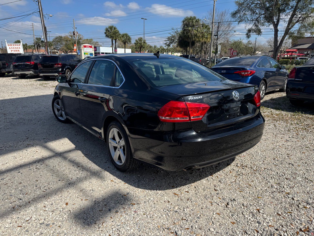 2012 Volkswagen Passat Image 4