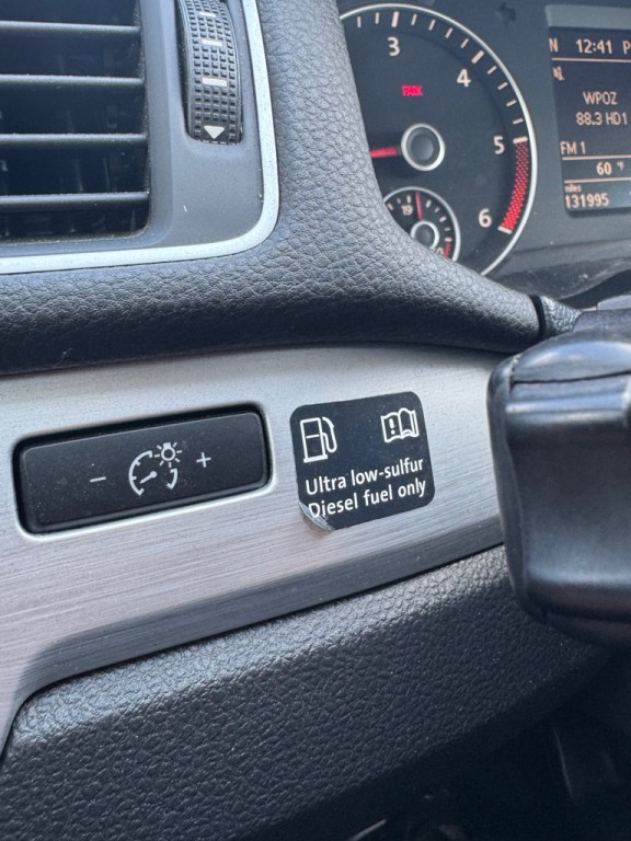 2012 Volkswagen Passat Image 10