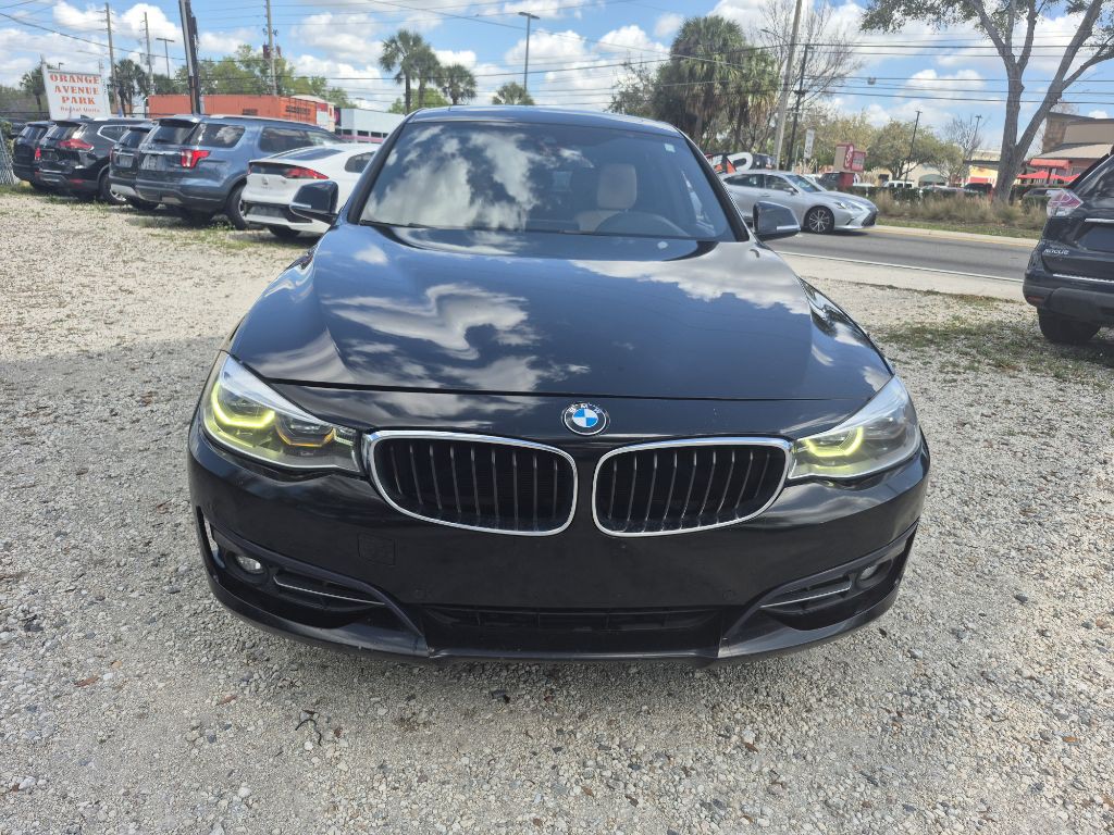 2017 BMW 3 Series Image 16