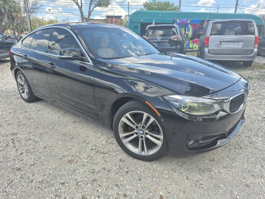 2017 BMW 3 Series Image 19