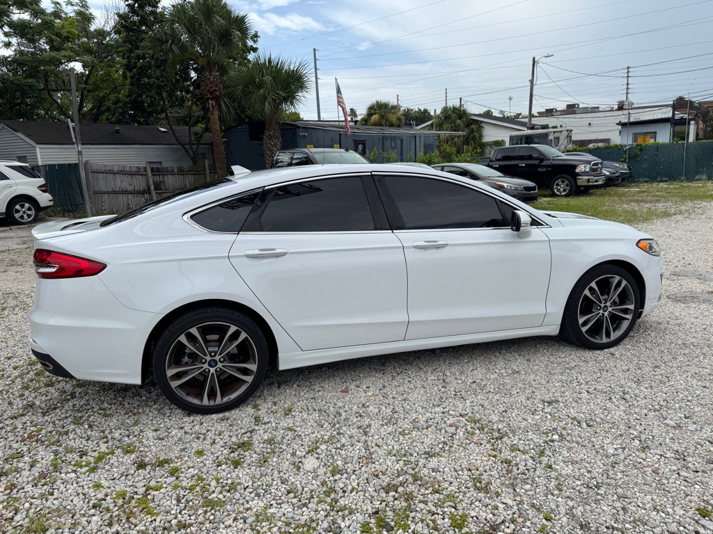 2020 Ford Fusion Image 5