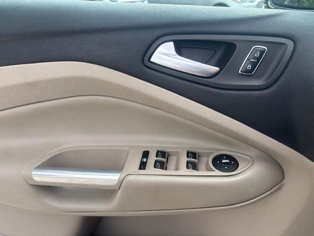 2014 Ford C-Max Image 11