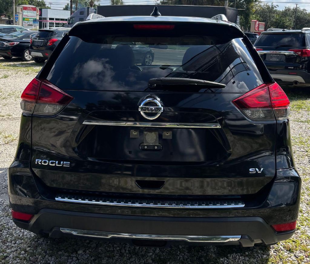 2017 Nissan Rogue Image 4