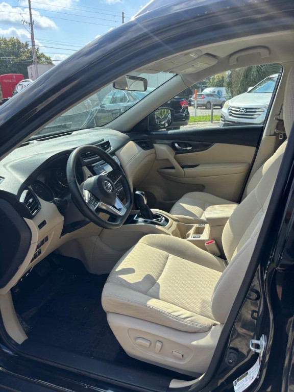 2017 Nissan Rogue Image 5