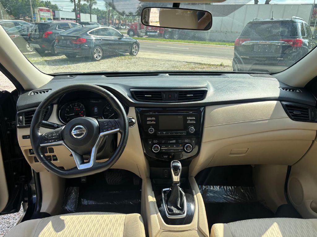 2017 Nissan Rogue Image 6
