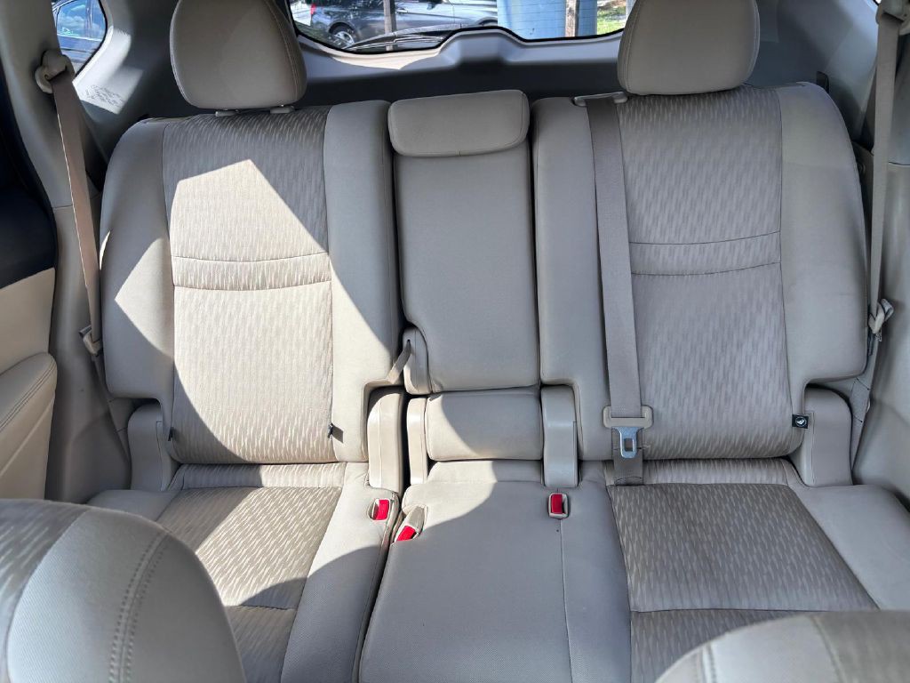 2017 Nissan Rogue Image 10