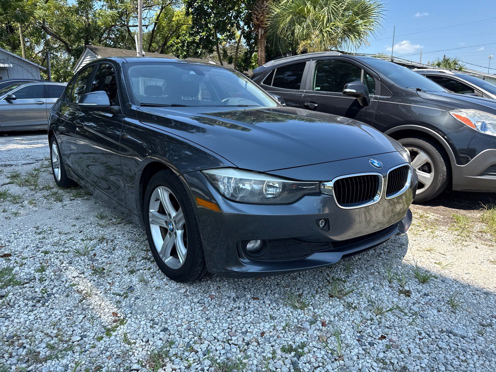 2014 BMW 3 Series Image 1