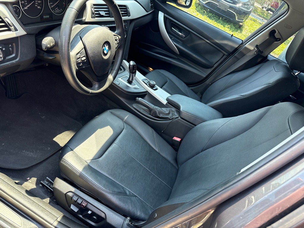 2014 BMW 3 Series Image 5