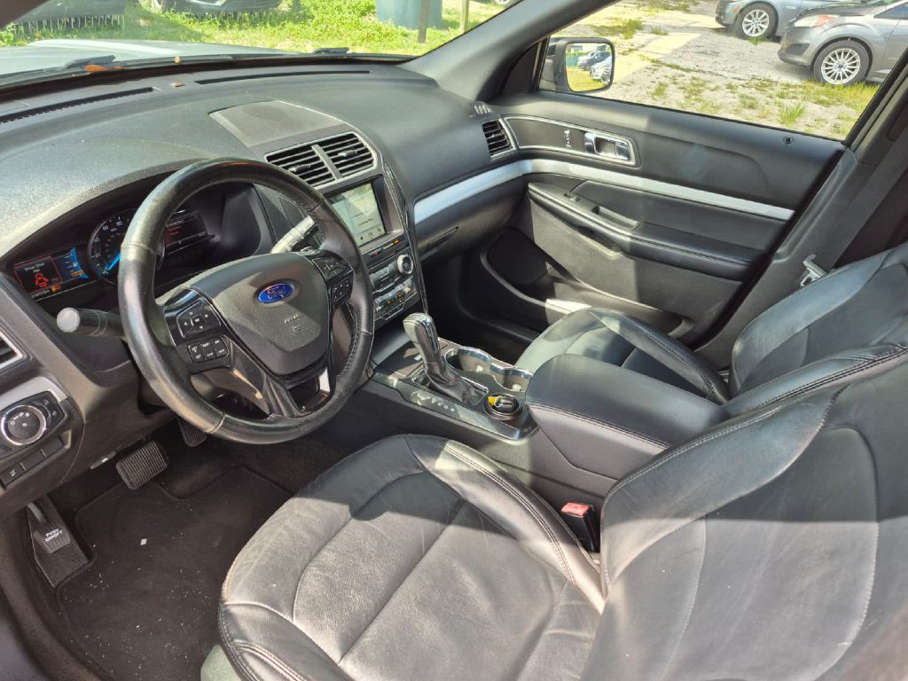 2017 Ford Explorer Image 5