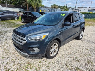 Image for 2019 Ford Escape SE ID: 6841384