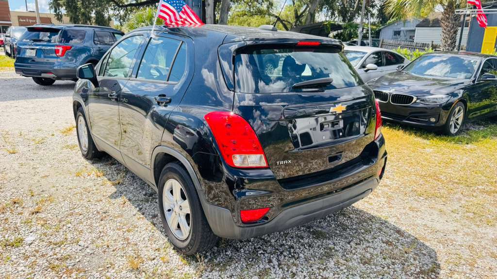 2019 Chevrolet Trax Image 2