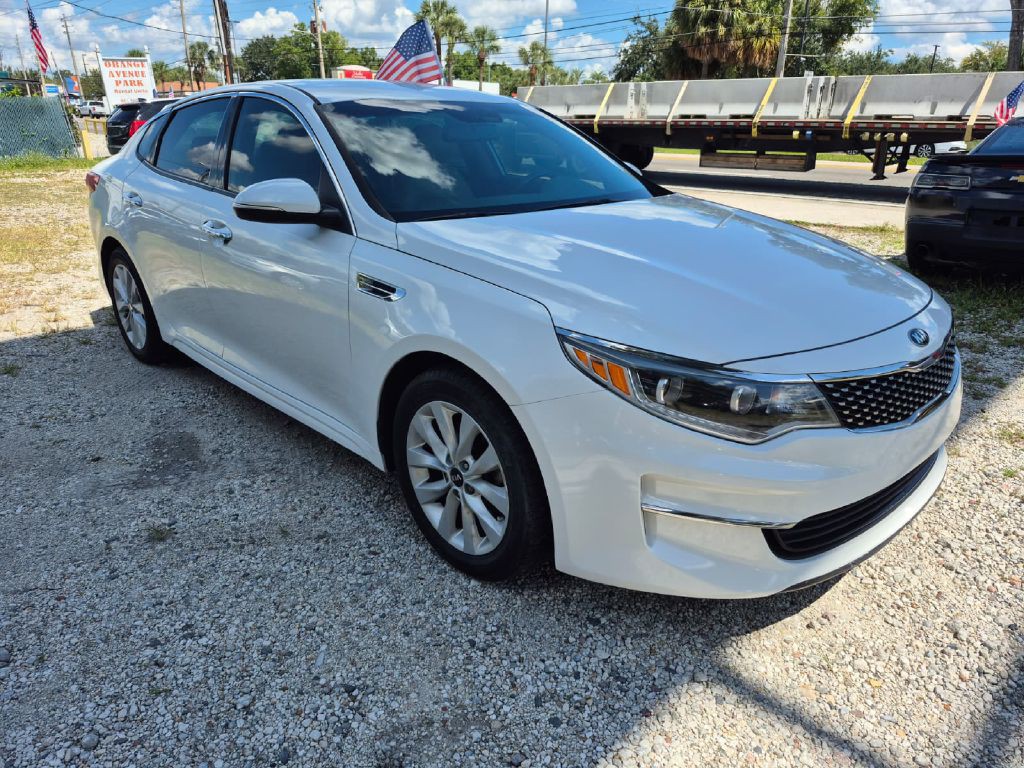 2016 Kia Optima Image 1