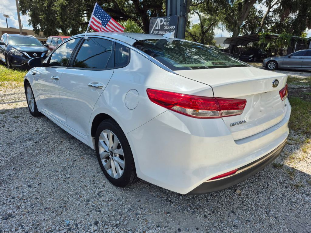 2016 Kia Optima Image 2