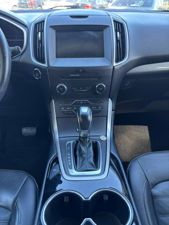 2017 Ford Edge Image 11