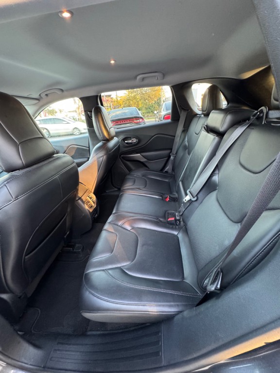 2020 Jeep Cherokee Image 6