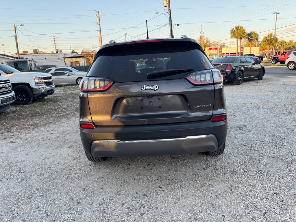 2020 Jeep Cherokee Image 7