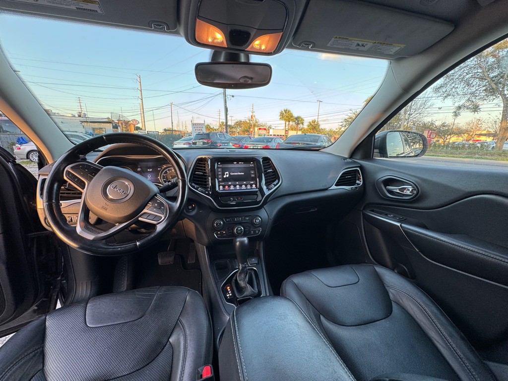 2020 Jeep Cherokee Image 9