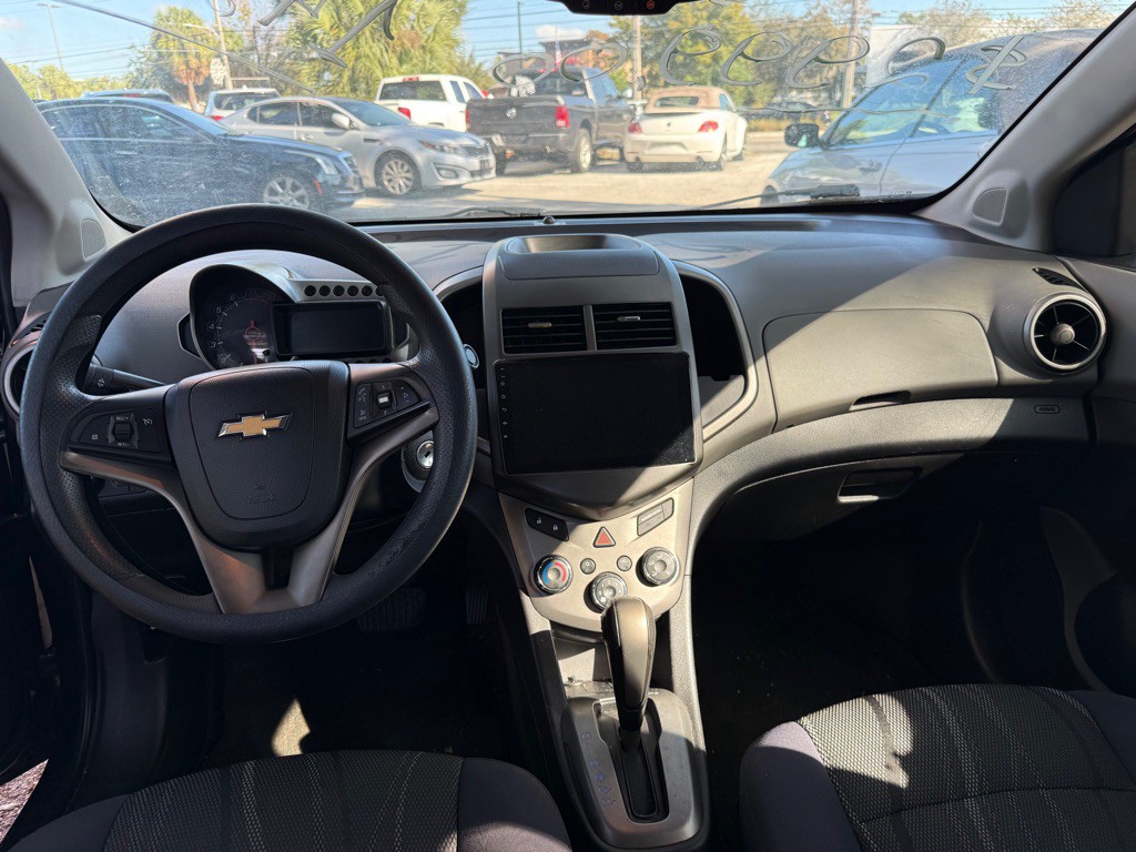 2013 Chevrolet Sonic Image 7