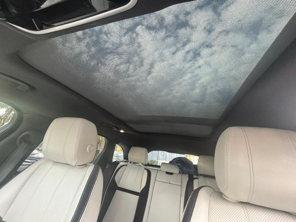 2018 Land Rover Range Rover Image 9