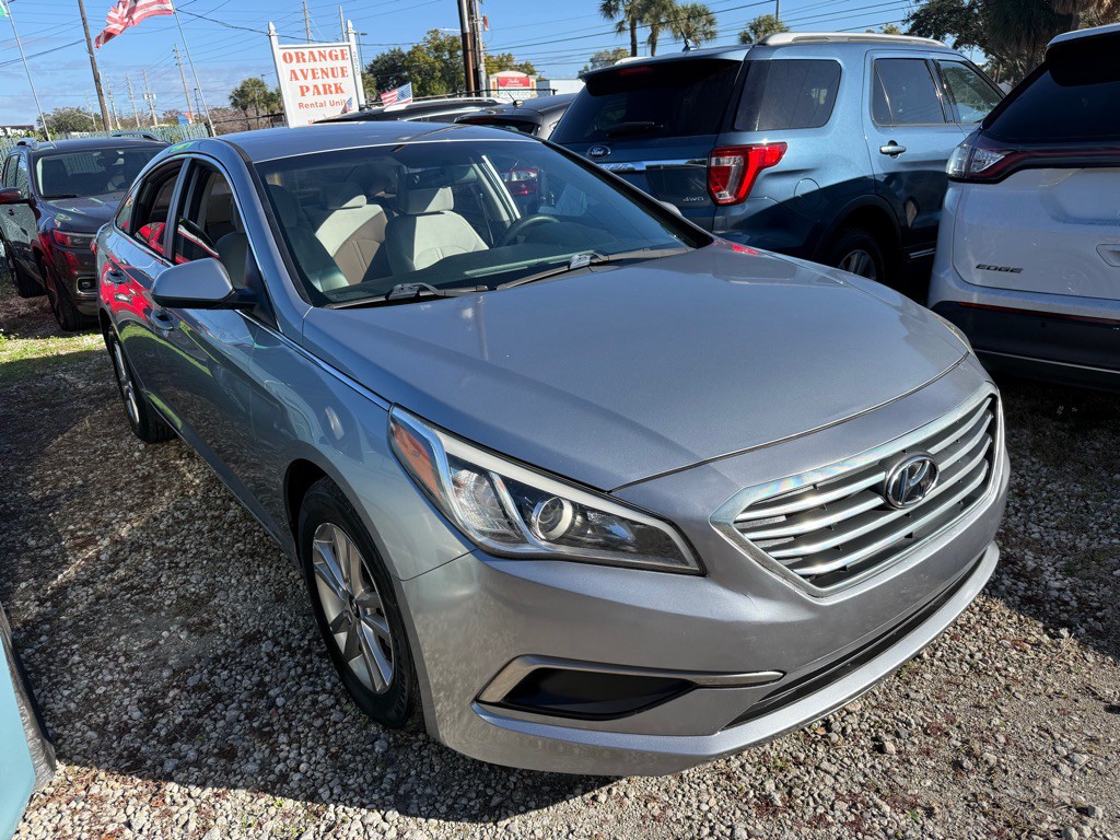 2017 Hyundai Sonata Image 4