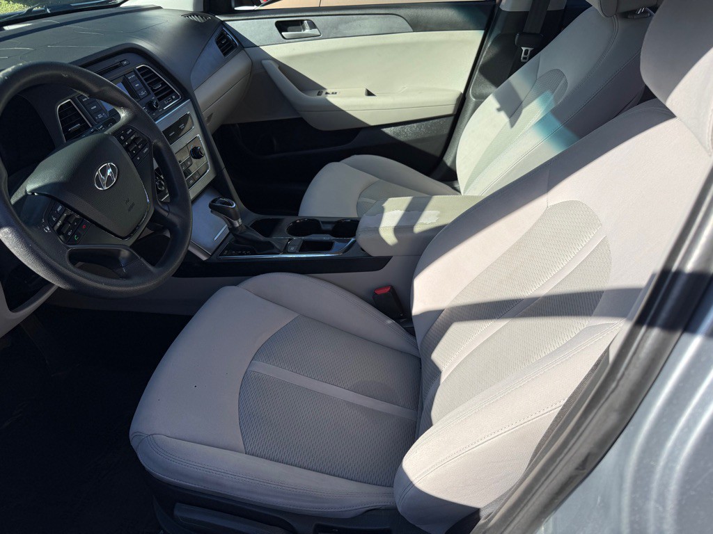 2017 Hyundai Sonata Image 5