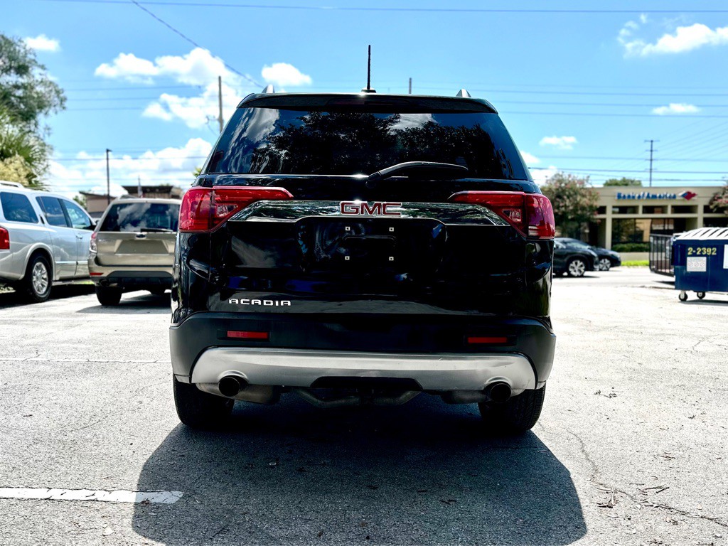 2017 GMC Acadia Image 6