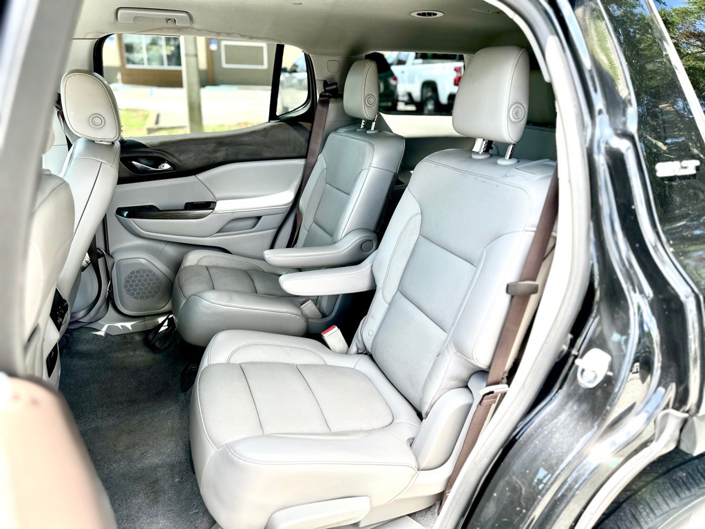 2017 GMC Acadia Image 12