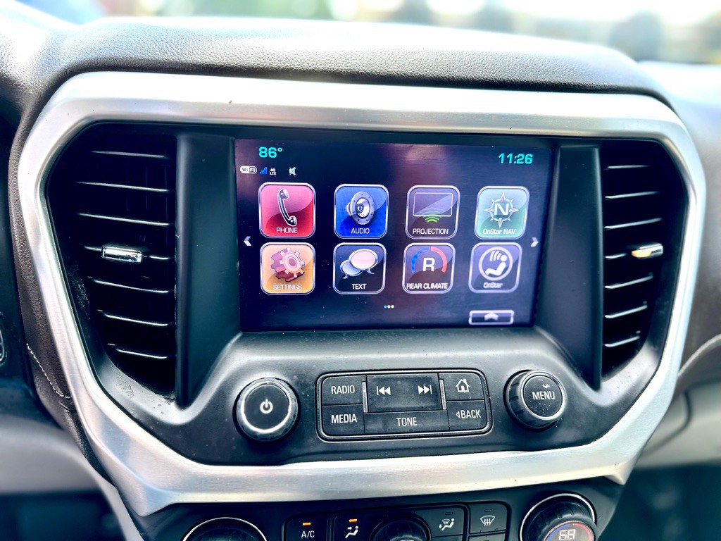 2017 GMC Acadia Image 14