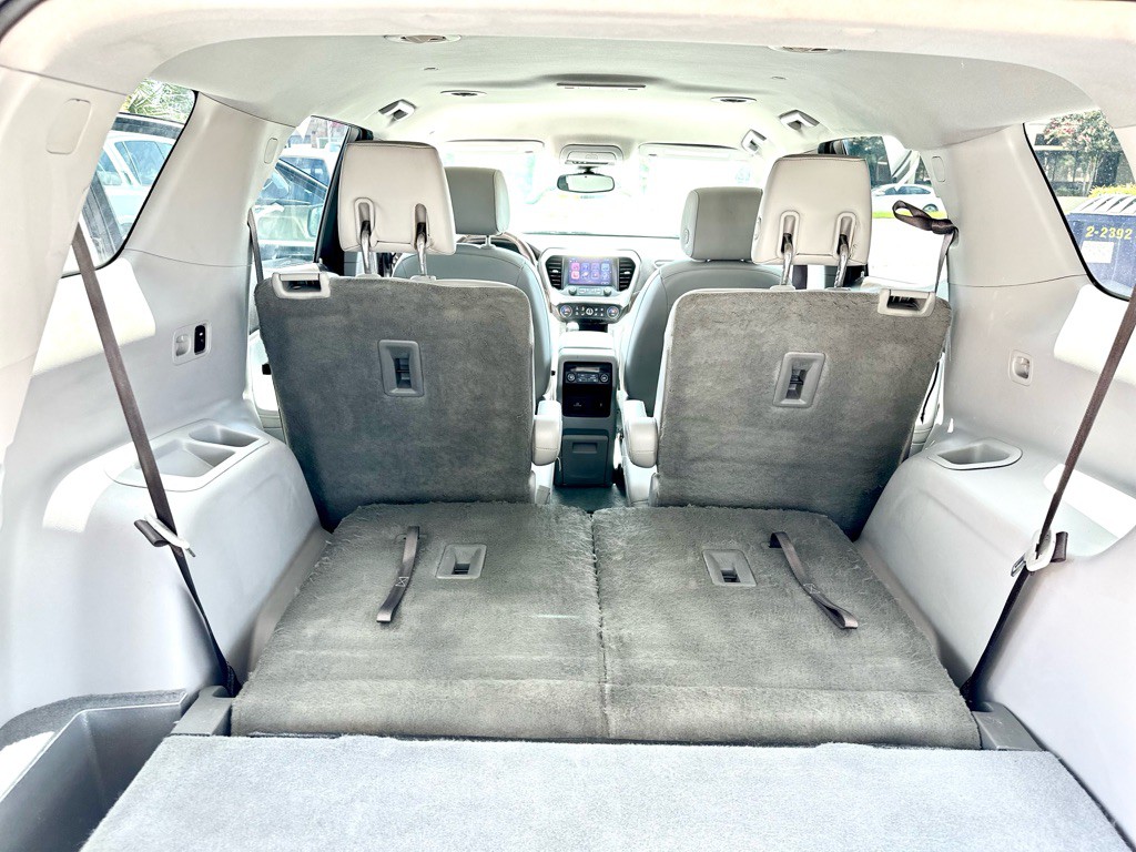 2017 GMC Acadia Image 16