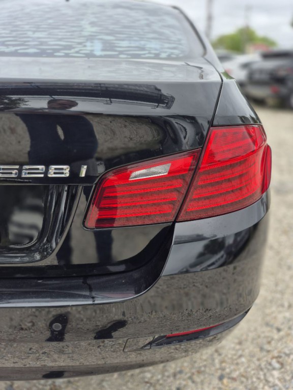 2015 BMW 5 Series Image 6