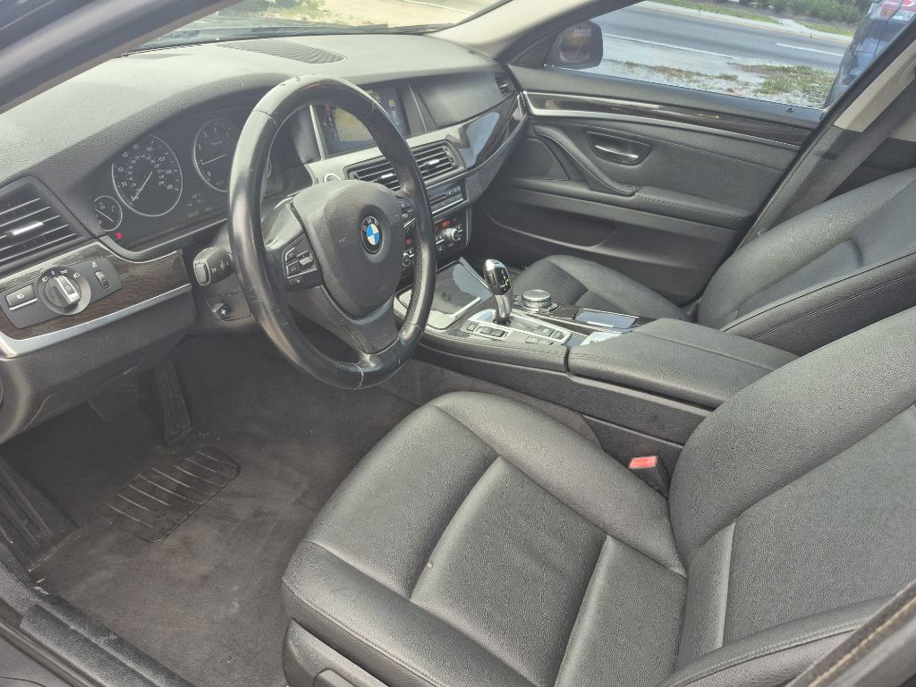2015 BMW 5 Series Image 17