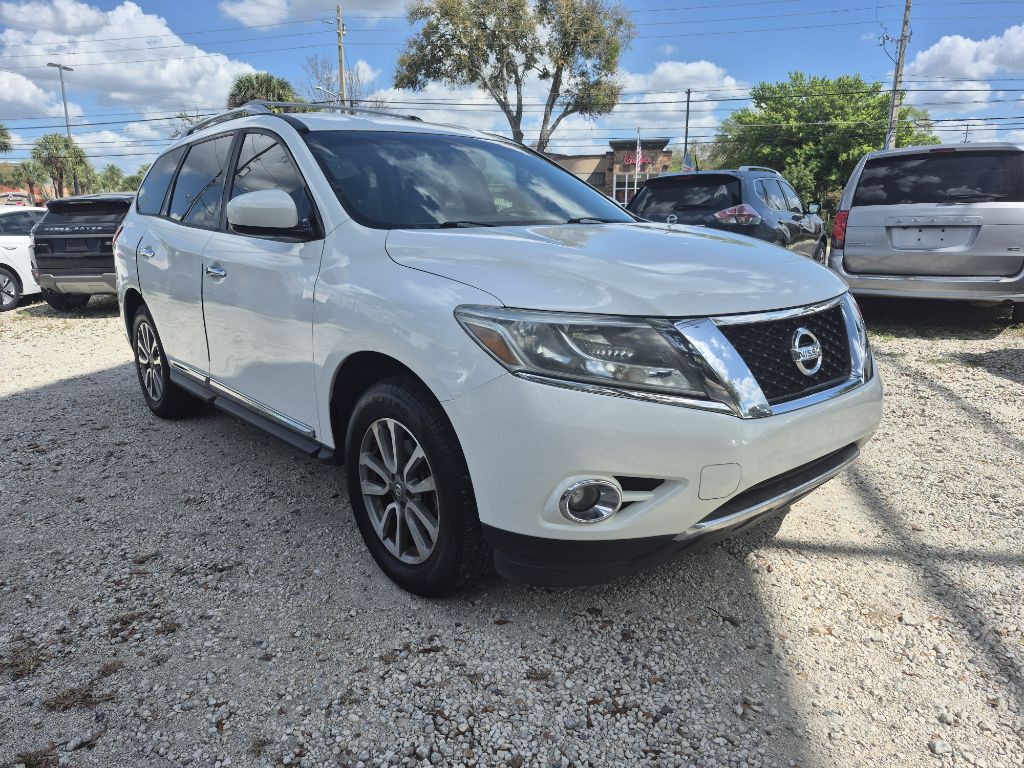 2013 Nissan Pathfinder Image 1