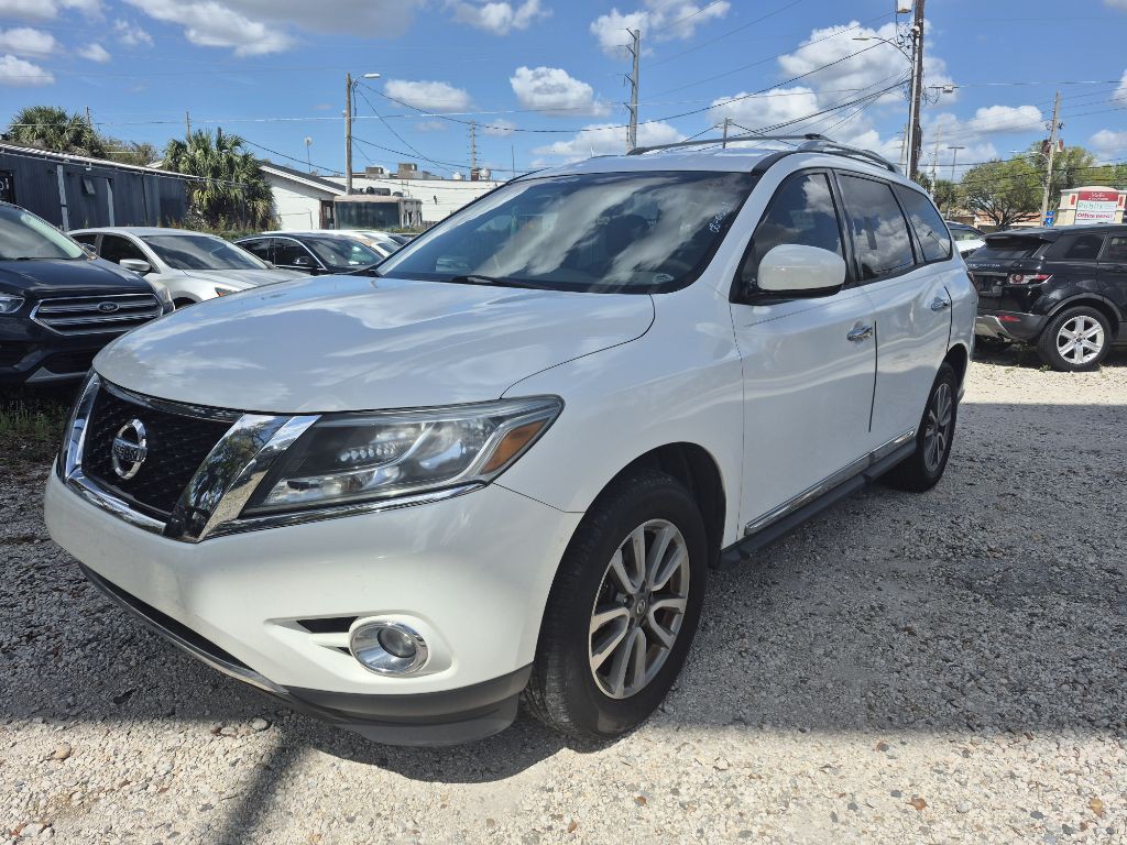 2013 Nissan Pathfinder Image 2