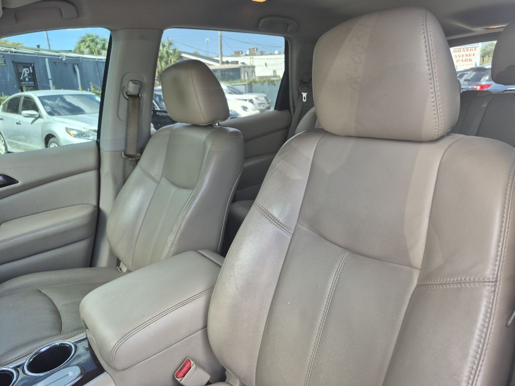 2013 Nissan Pathfinder Image 8