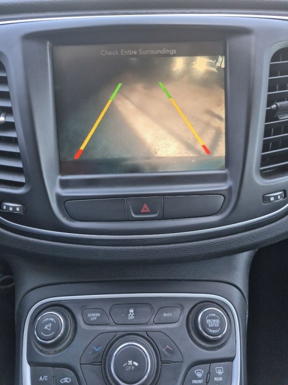 2017 Chrysler 200 Image 13