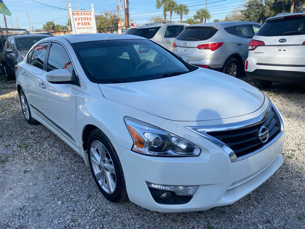 2015 Nissan Altima Image 2