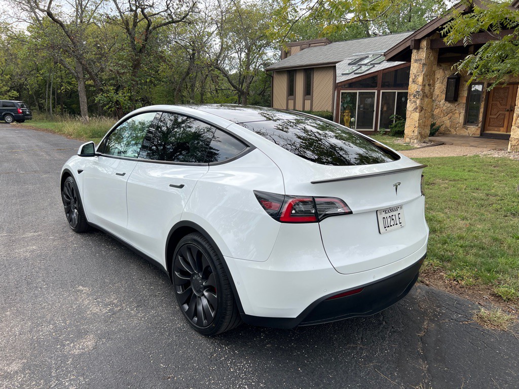 2020 Tesla Model Y Image 3