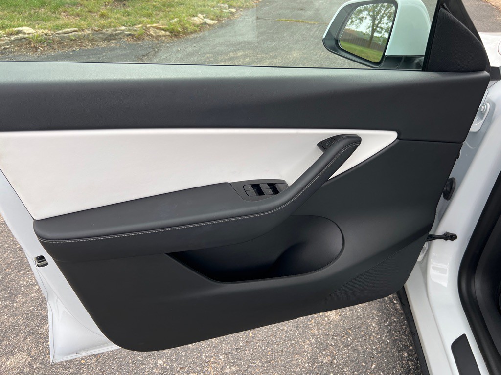 2020 Tesla Model Y Image 11