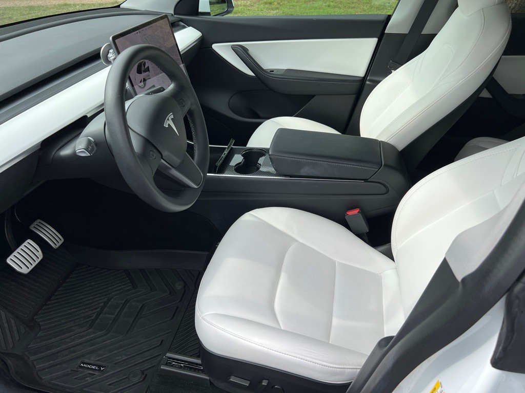 2020 Tesla Model Y Image 12