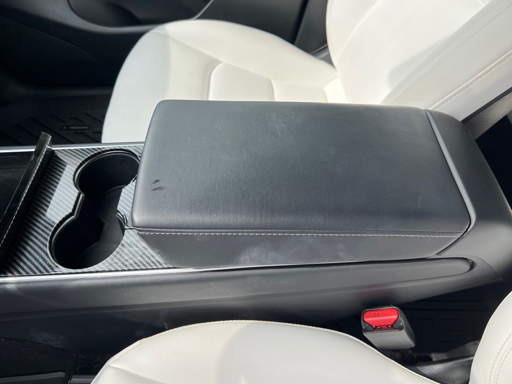2020 Tesla Model Y Image 15