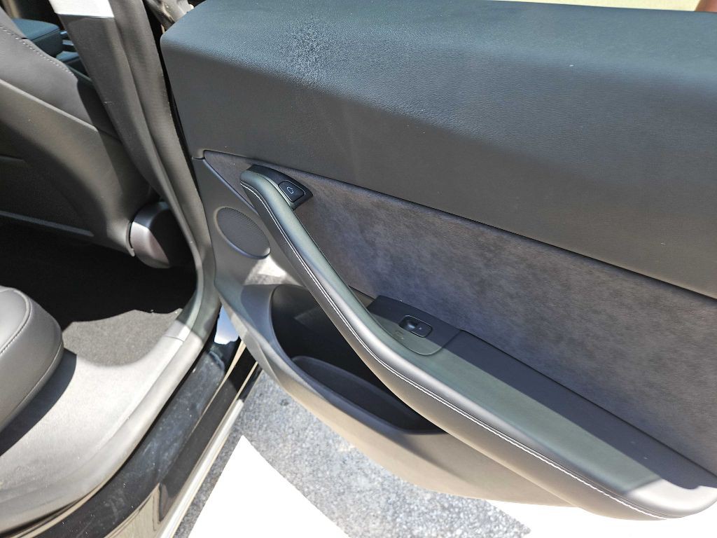 2021 Tesla Model Y Image 22